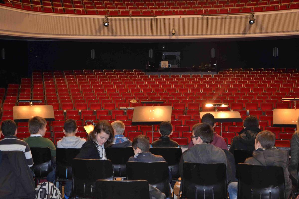 Visite du Theater Freiburg – L’orchestre de l’autre côté du rideau